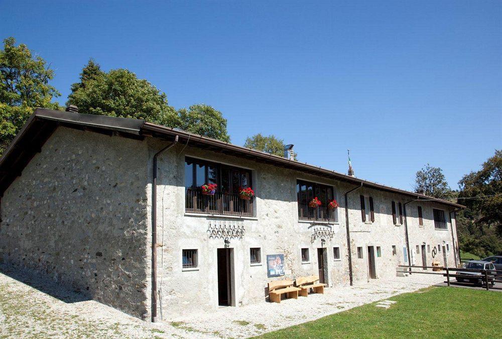 Hostel Rifugio Alpetto Di Torno Sormano Exterior foto